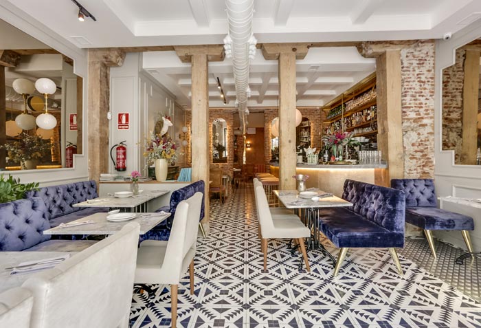espaciomadrides's tweet photo. #Privateaser, llega a Madrid una nueva forma de ocio en bares y  restaurantes  https://t.co/1Ri0YFumY0 #Madrid @Privateaser https://t.co/9piZtlQ1Ul
