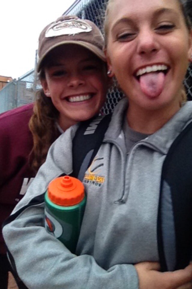 BirkhimerJordan's tweet photo. Happy birthday Kar!! Hope you have a great day, love you❤️ @Karlie_Zumbro https://t.co/ZC8sQJlcB3