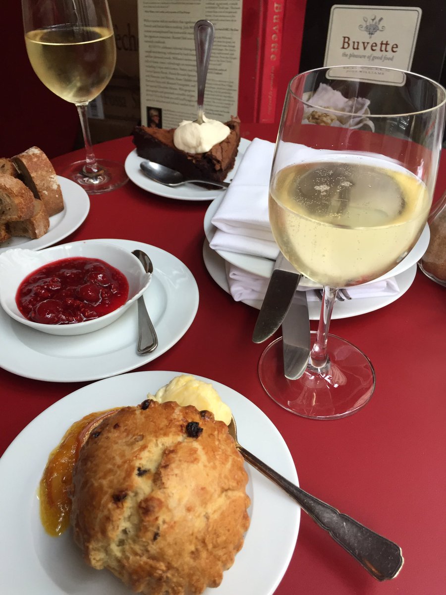 mmratx's tweet photo. Our love for @ilovebuvette NYC pulled us in after Sacré-Cœur. https://t.co/DWugNqzegq