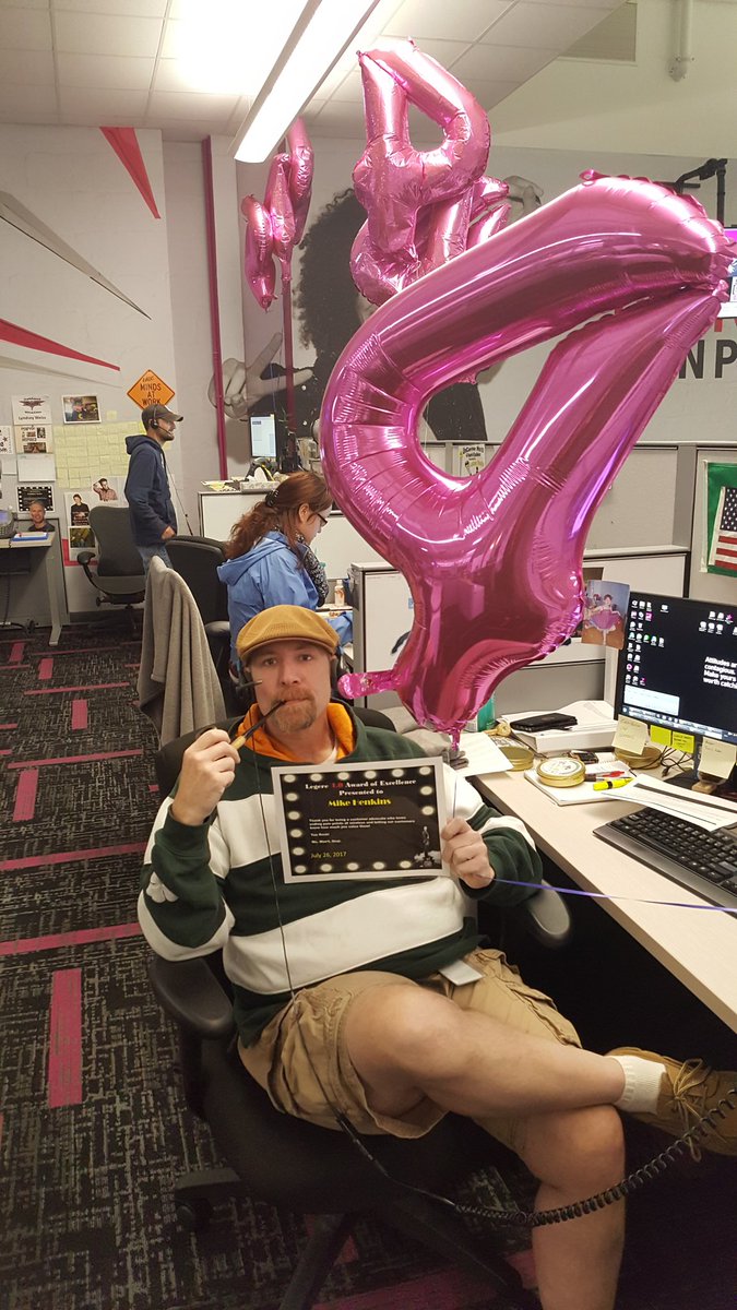 OakWontStop1's tweet photo. Sir Mike Henkins National 4.0 #OakRockStar #OaklandWontStop #OakTown #AmazingSoluionCenter #OakRockStar https://t.co/OcHtyJhvez