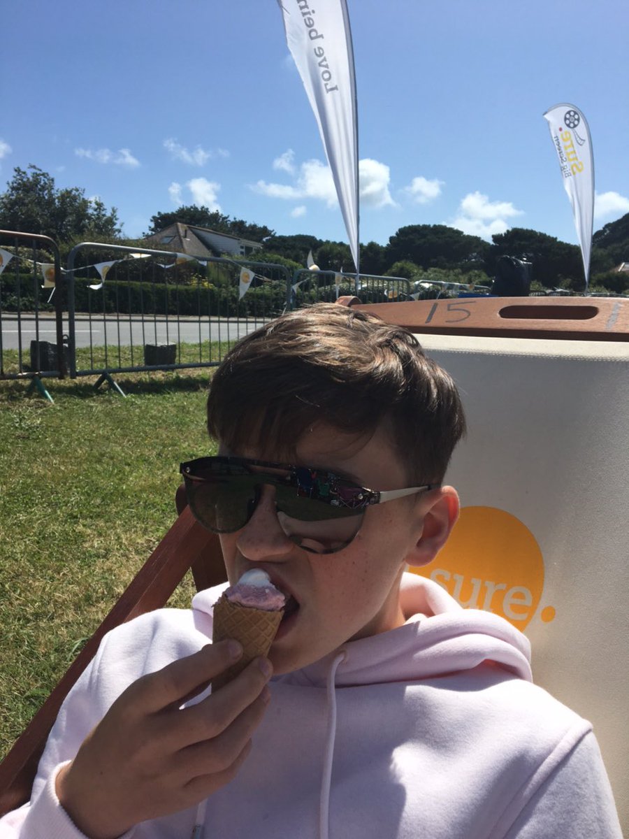 adylewin's tweet image. #SureBigScreen #Betterthanbeingatschool!!