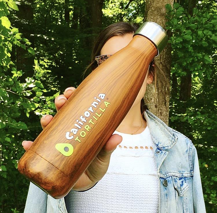 caltort's tweet photo. **CAL TORT x @swellbottle #GIVEAWAY** Follow us and RT this tweet to be entered to win the bottle S'well pictured! Winners chosen at 9 PM. https://t.co/y1zsML8OyL