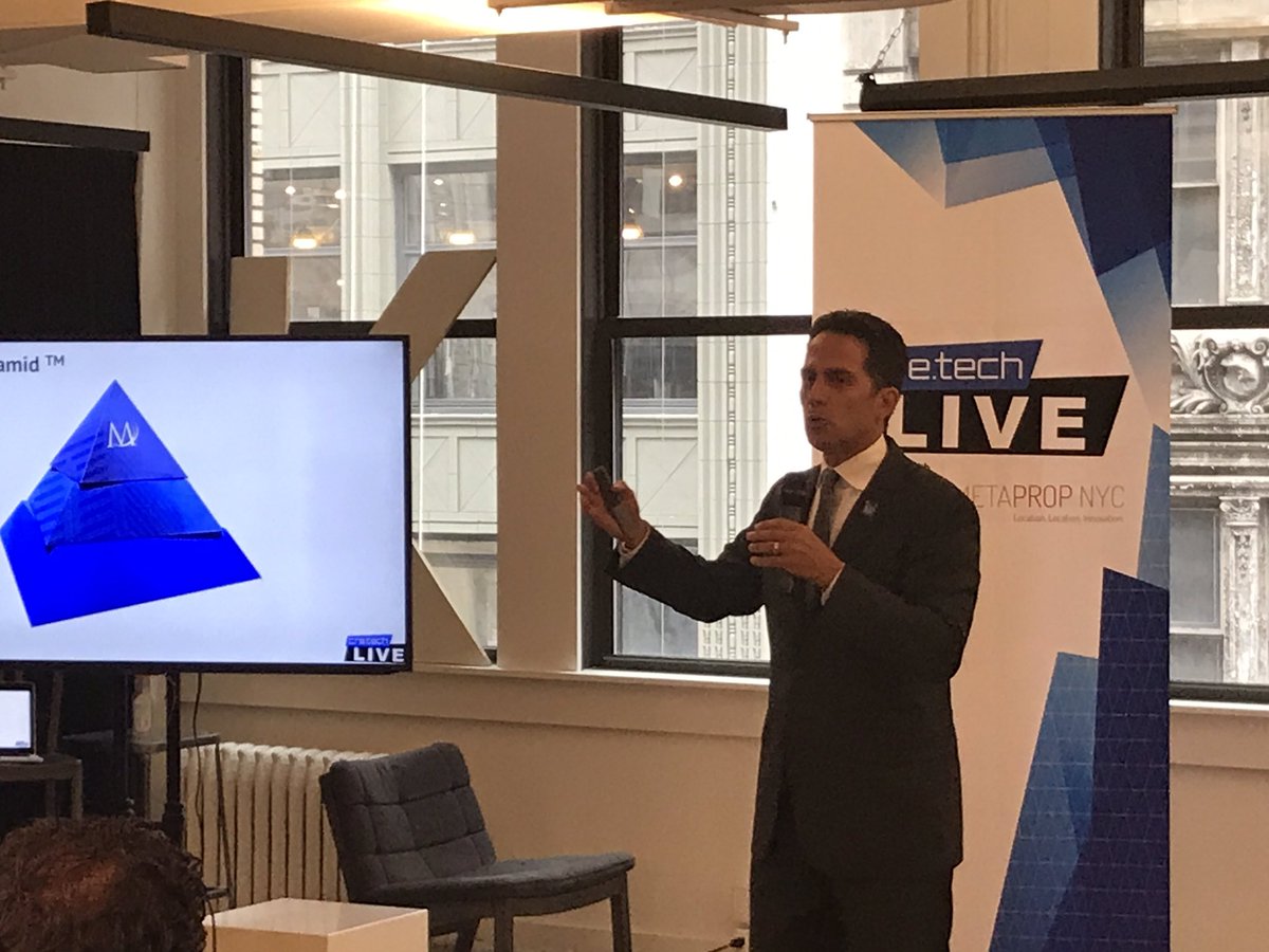 propmodo's tweet photo. Rod Santomassimo @MassimoGroup shares why some brokers dominate #CREtechLIVE https://t.co/VWZBtNxfln