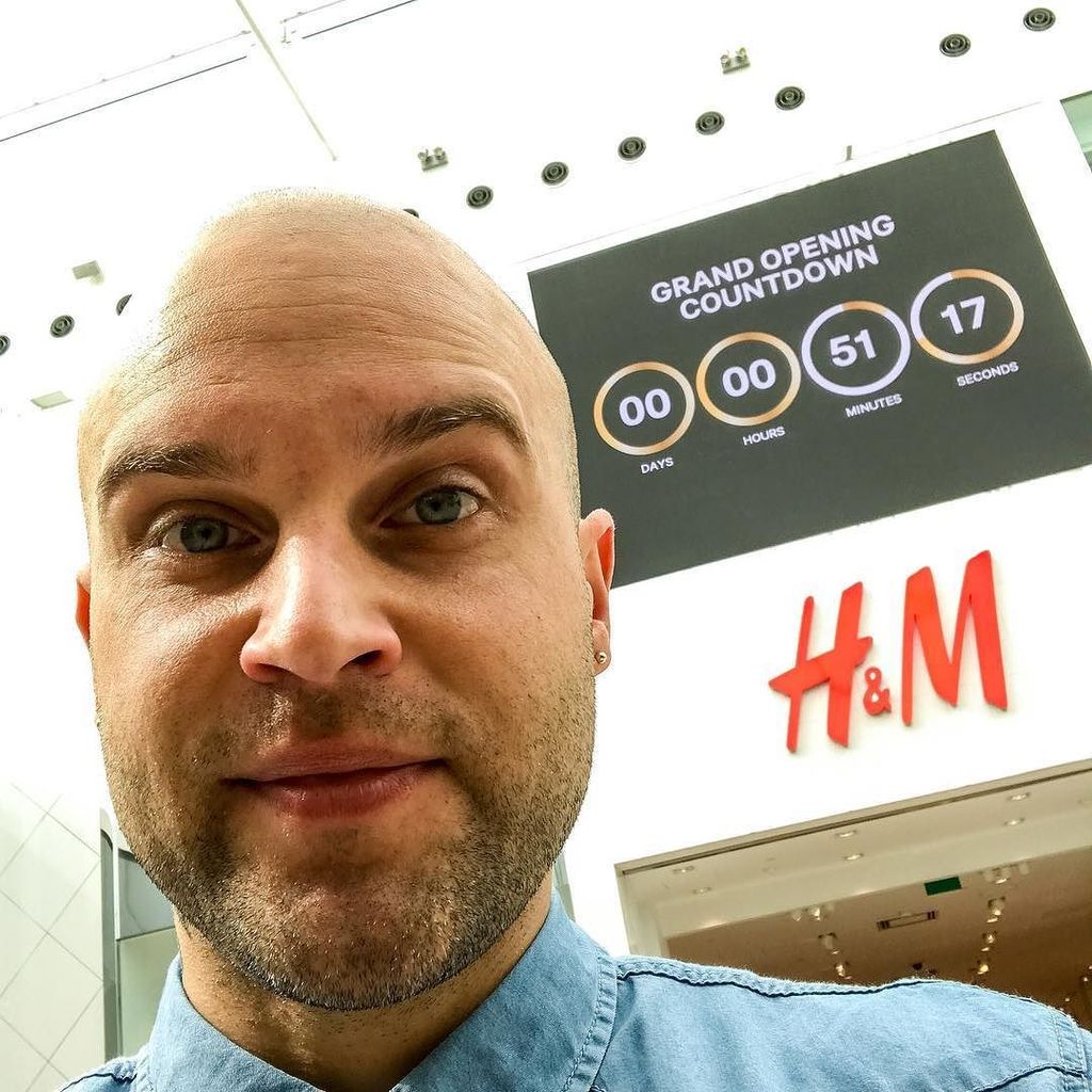 therealdjdollar's tweet photo. @hm in the @shophsc opens today at 11am! I'll be here spinning till 9pm! #Halifax https://t.co/3i7fWtsmHi https://t.co/ozQAULKaaH