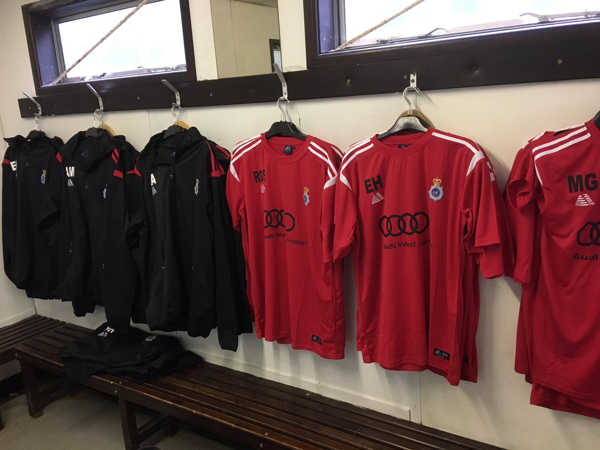 ealingmetfc's tweet photo. This is how you kit a team out. thanks @SytnerAudi and @NGUfootballclub for all your support. 4 hrs to kick off getting prepared. #prep2win https://t.co/QLQbzlO4ri