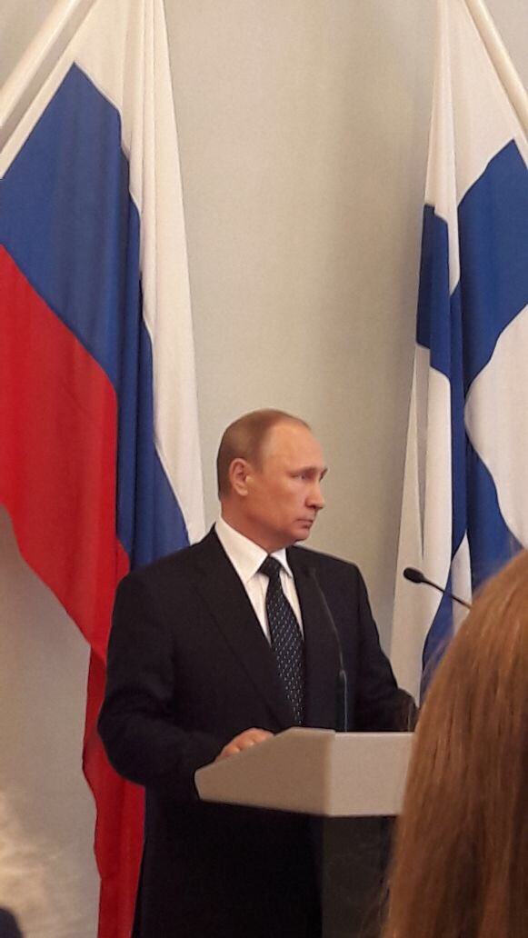 Kosarev_RT's tweet photo. #Putin - constructive talks with President #Niinistö , covered all aspects of relations, trade increase, stable cooperation among businesses https://t.co/QhCVQqfXnu