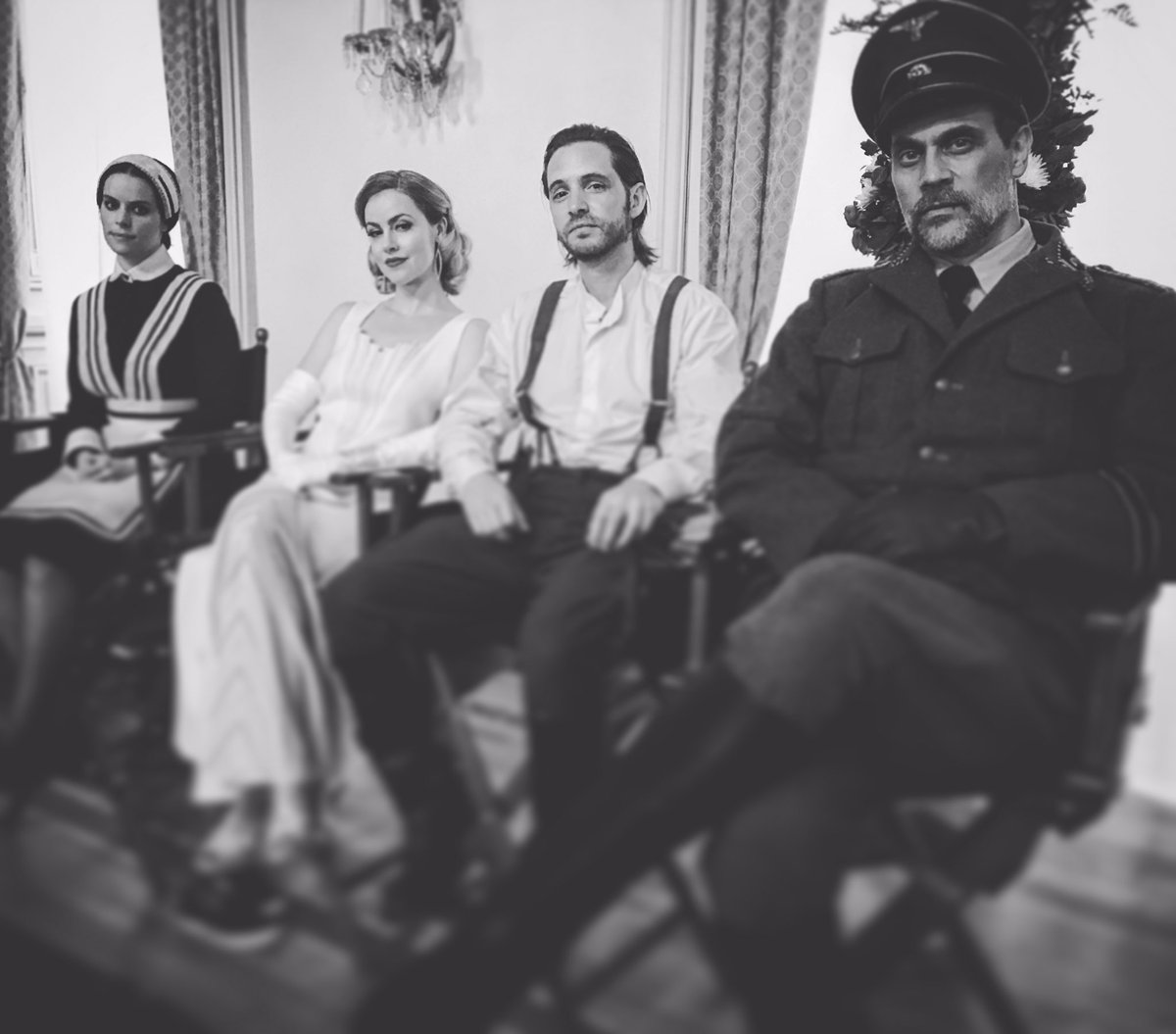 TerryMatalas's tweet photo. YEAR 1940 #12Monkeys #Season4 

@EmilyHampshire_ @AmandaSchull @AaronAStanford @ToddStashwick https://t.co/bUVxQIYmC9
