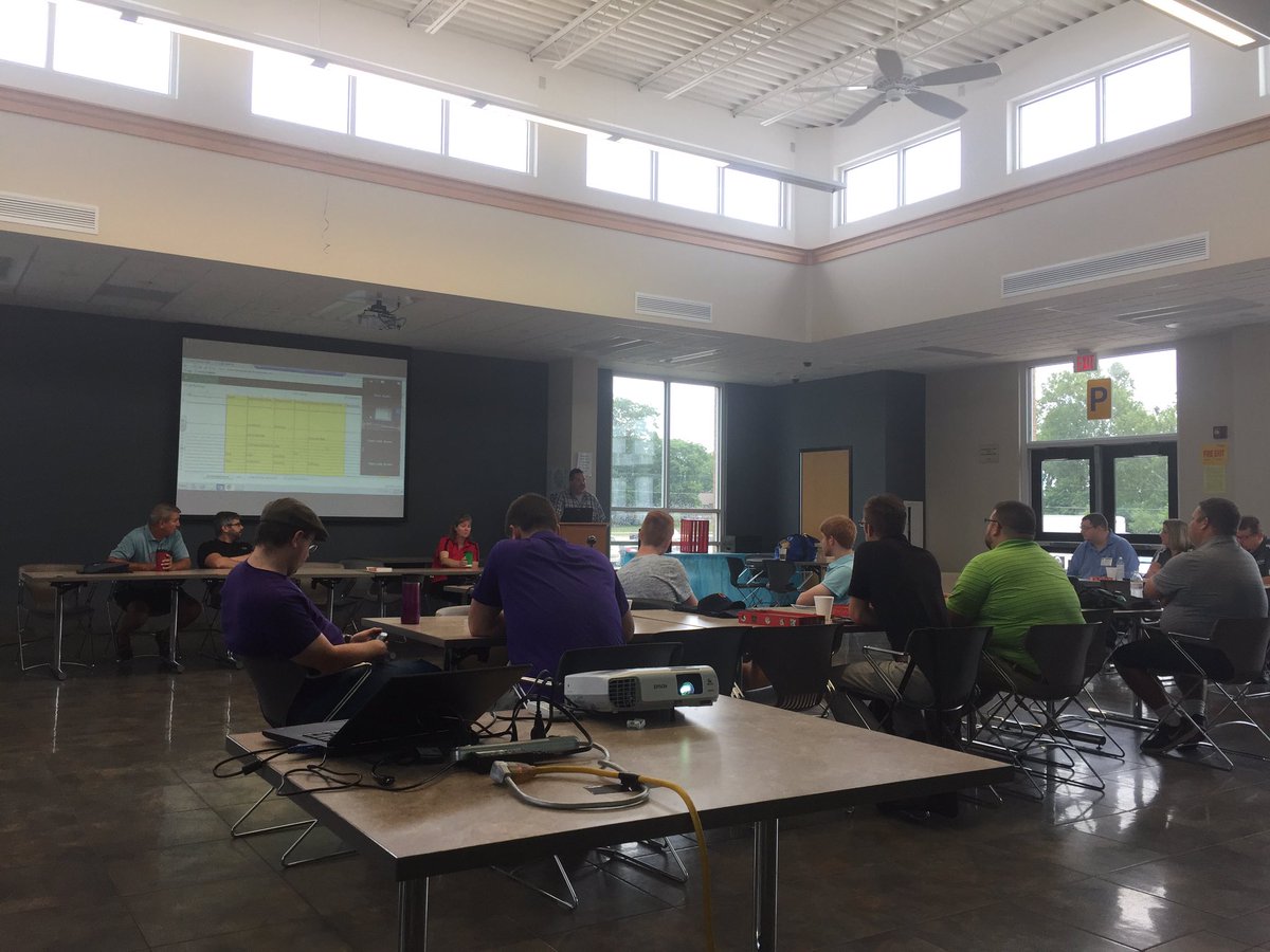 evangeline613's tweet photo. Good Morning Day 2 - Tech Feast. Data discussions always a good way to start your day - so critical to school operations! https://t.co/G7r5NzREyk