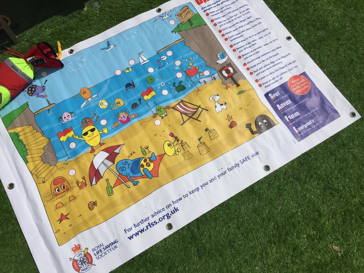 HelenB_RLSSUK's tweet photo. Come and say hello #thebeachatbluewater @rlssuk https://t.co/5pFpEr0lhY