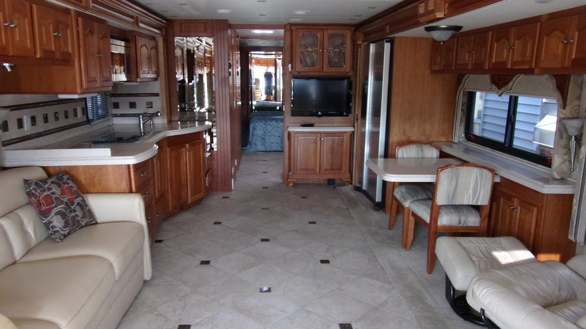 TotalValueRV's tweet photo. #Ebay #EbayMotors 2008 #Tiffin #Allegro43QRP 1DayLEFT!
Quality #PreOwnedRV 425HP #CumminsDiesel
54K Miles. #GORVing! https://t.co/vv0frljbw0 https://t.co/9WZxvoTr7o