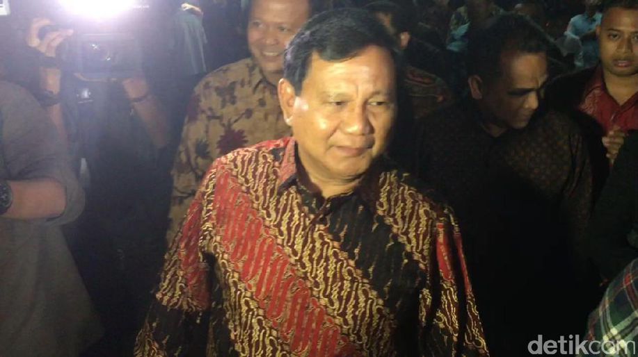 detikcom's tweet photo. Prabowo Tiba di Cikeas untuk Bertemu SBY https://t.co/PKH882SdJk https://t.co/CveK296sJy