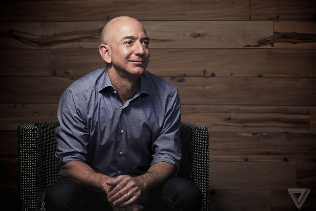 Jeff Bezos is now the world’s richest person, surpassing Bill Gates theverge.com/2017/7/27/1604…