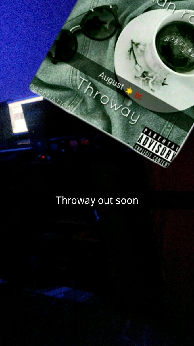 abdulshuaib2's tweet photo. #throway coming thorugh!! @sir_phaysal @SirMohh @faysal_kay @Ibroabbas @baggyrashid @Trojanistic @_halilu_ @Aliyu_mb @that_suspect @bamai_jr https://t.co/AOf4gGY6gU