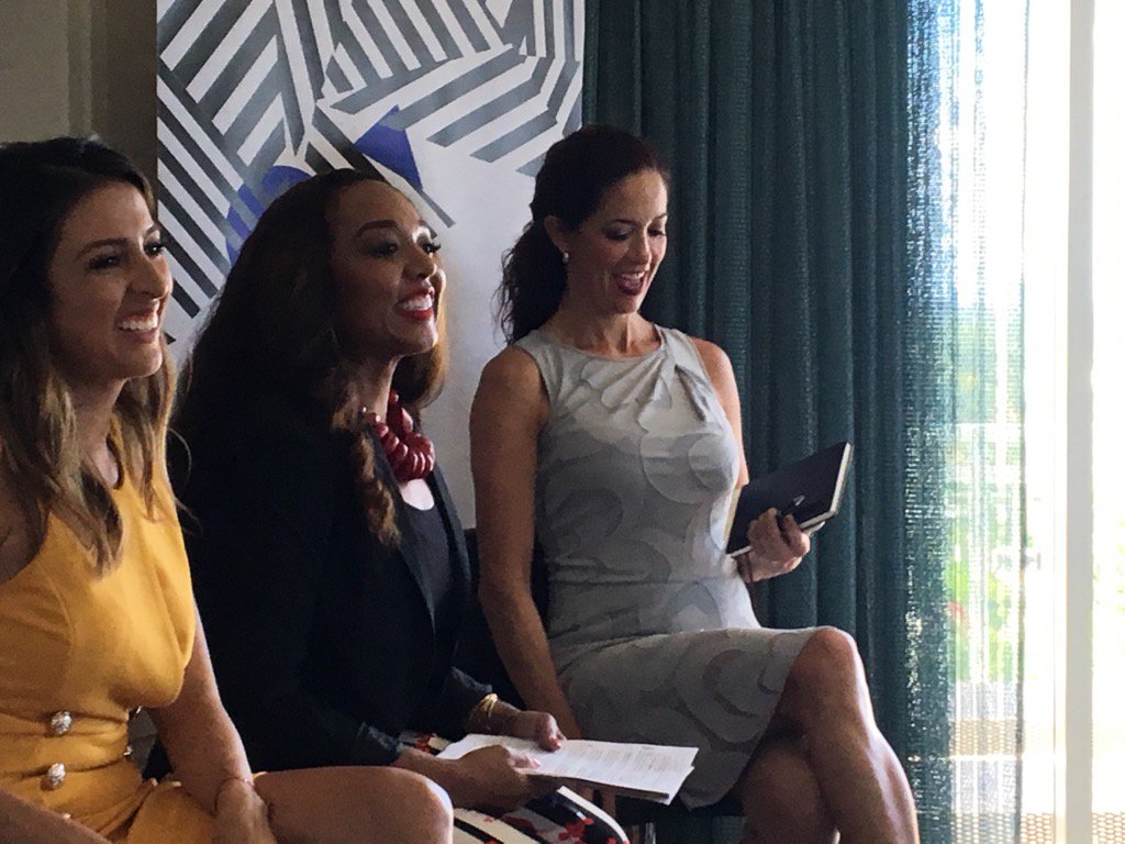 Edelman_Careers's tweet photo. Thanks to @claudiagonzalez @MaityInteriano and @trischls for amazing insight - the time is NOW! #C2Miami https://t.co/RteKeFy4XE