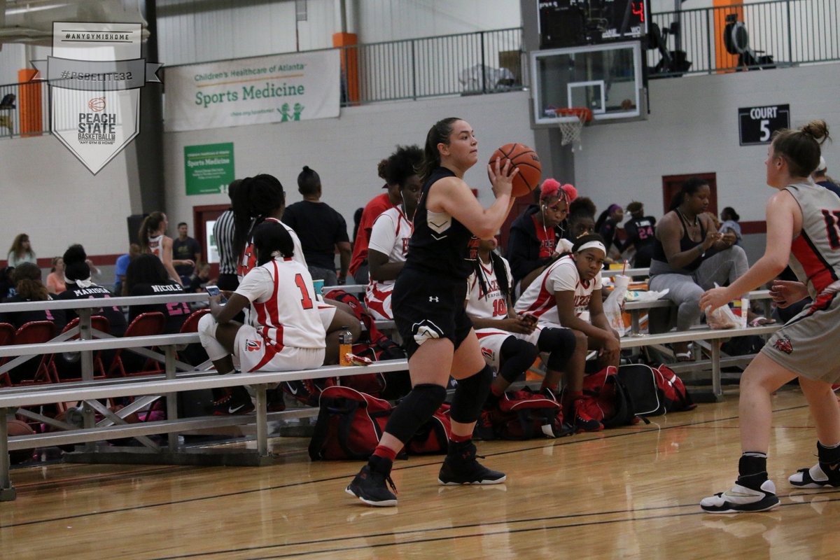 BClayShowcases's tweet photo. #PSBElite32

@StephenPeckPSB enjoyed the show @MinnesotaStars put on in their battle with Indy Lady Gym Rats. A tough unit that COMPETES. https://t.co/PbSgIIgLZ9