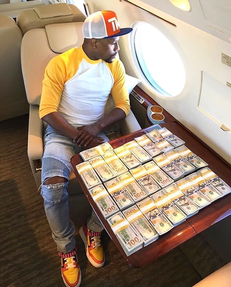 FloydMayweather's tweet image. Champion Predictions: I'm gonna make a $hit t$n of money on August 26th. I'm gonna make a $hit t$n of money on...instagram.com/p/BXD4KDqgX3x/