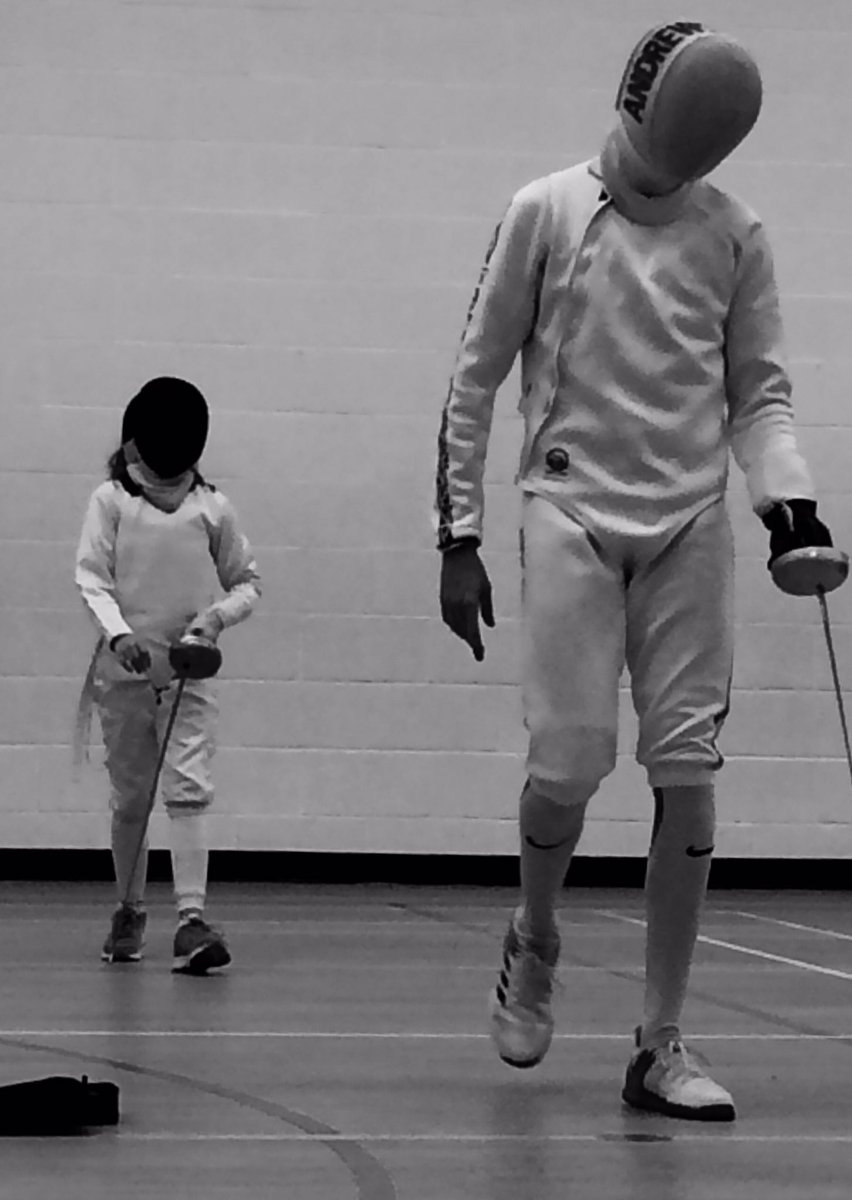 benandrewsGBR's tweet photo. Helping the younger ones at the club before #gbepee #fencing squad training @LeonPaulCentre this weekend. https://t.co/x8DF8A7f7Y