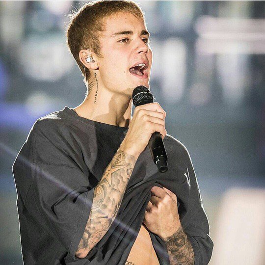 Durugunes_'s tweet photo. dünkü hedef nicki yi geçmekti geçtik şimdi ki hedef ilk üç  yardırın gençler  #MTVHottest Justin Bieber https://t.co/d62vFexNvx
