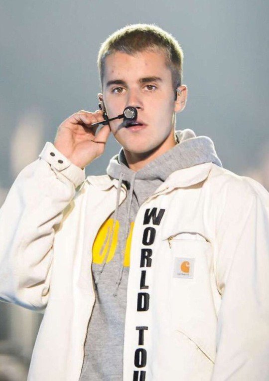 Durugunes_'s tweet photo. dünkü hedef nicki yi geçmekti geçtik şimdi ki hedef ilk üç  yardırın gençler  #MTVHottest Justin Bieber https://t.co/d62vFexNvx