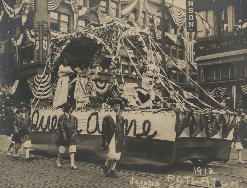 10 quintessential historic photos of Seattle's Queen Anne neighborhood ow.ly/SB4e30dXxL1 #History #Seattle