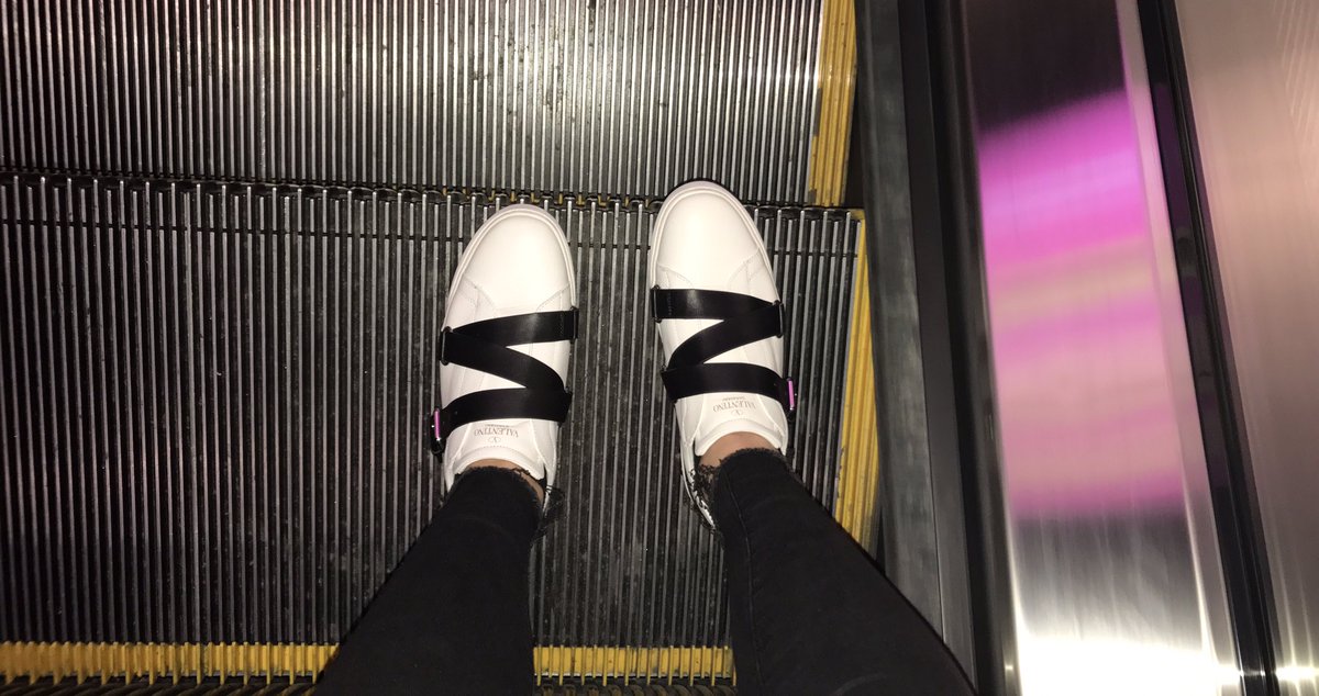 DefconHeels's tweet photo. Hello Vegas!! Hello @defcon!! It's on! #defconheels is in town and the #shoeGame extravaganza is on 👠👞👟👡🔥🔥 #hackersummercamp https://t.co/VsZnzvIrVQ