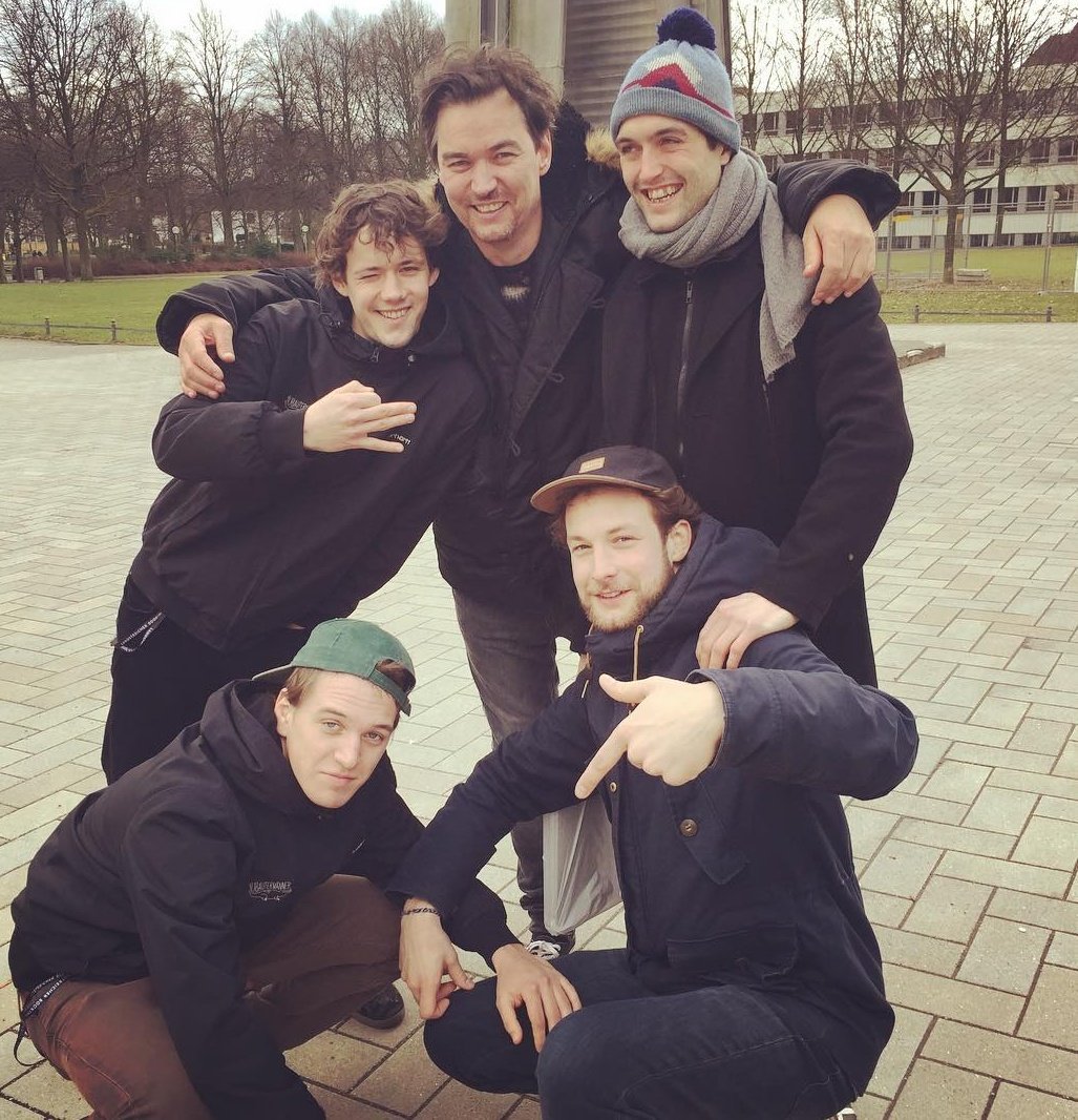 Oh God, I fell in love with these boys!!!!!
#AnnenMayKantereit Котики ♡