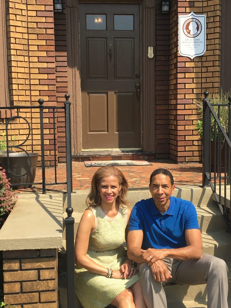The Ballard House talk series Community Conversations invites Birmingham to share and document its history. weldbham.com/blog/2017/07/2…