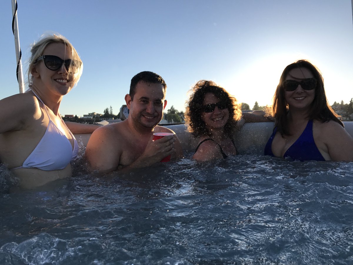 FloatingHottub's tweet photo. CONTEST ALERT We're giving away 1 free cruise to the lucky winner, simply FOLLOW us and RT this tweet. Contest ends Aug 1st! #floatinghottub https://t.co/rC2xscQSuj