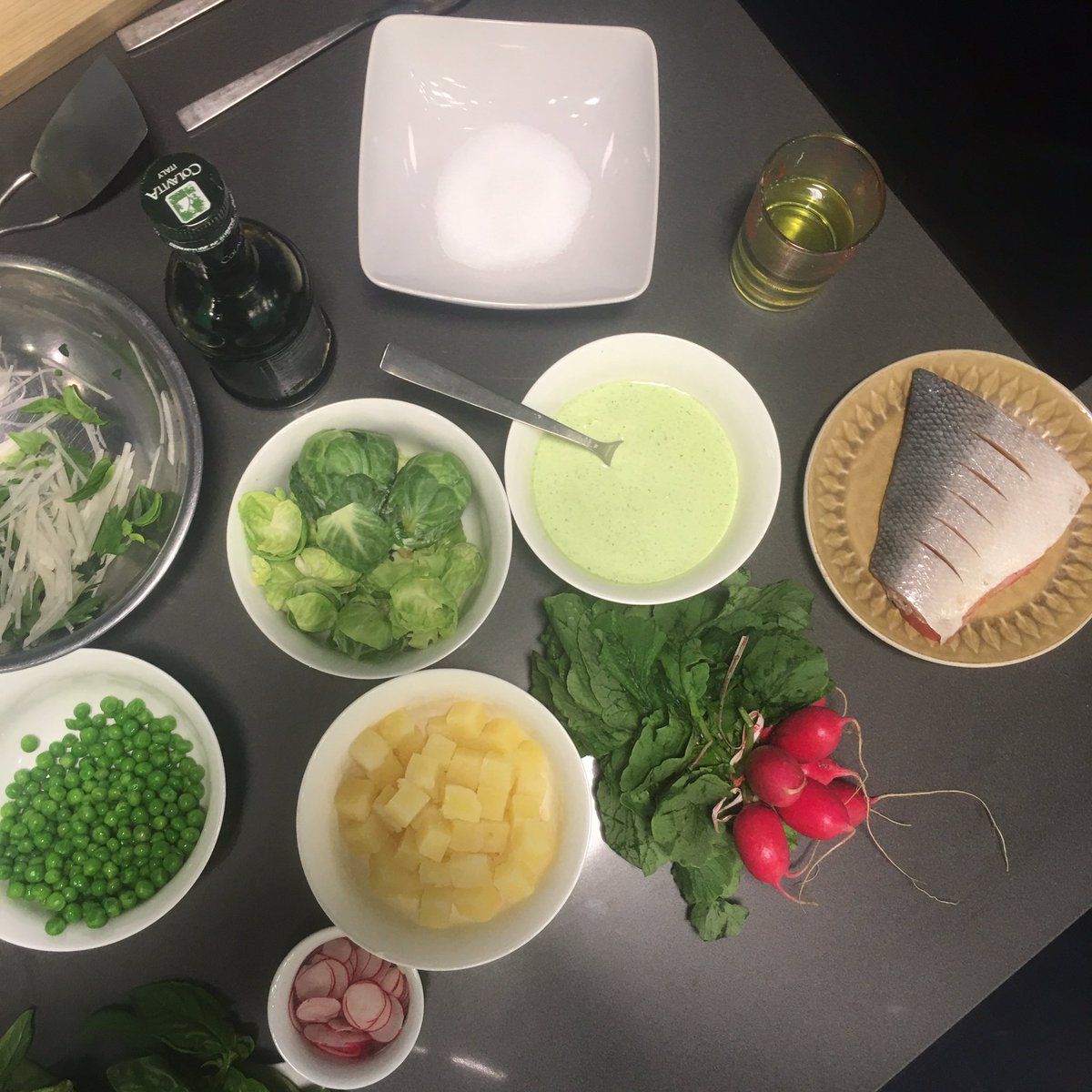 EAT_Vancouver's tweet photo. Are you tuning in? Our @chefngomes of @cluckncleaver is on @GlobalBC at 12:30pm w/ @coleenchristie @sbarnesglobal. #EatBuzz #TopChefNicole https://t.co/5IPm07cpBX
