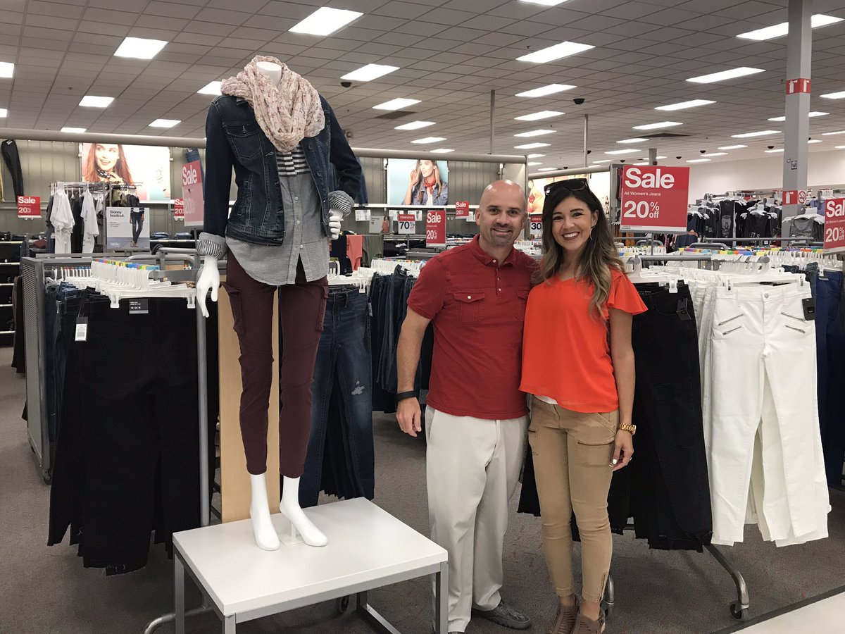 Awesome week with the newest HRBP for New Mexico!  She will absolutely rock the role!@DiCiccoKim @ChristineIngran <a href="/Jfresh291/">Jeremy melvin</a> <a href="/NikkiJo11/">Nikki Jo</a>