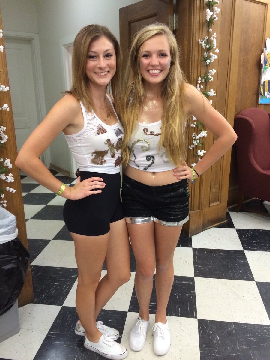 AlexaK101's tweet photo. Happy Birthday Rachael! Words can't describe how thankful I am for all our memories and amazing friendship! Stay beautiful! ❤️🤘🏻@RachaelArp https://t.co/ZZnmgpw7Sd