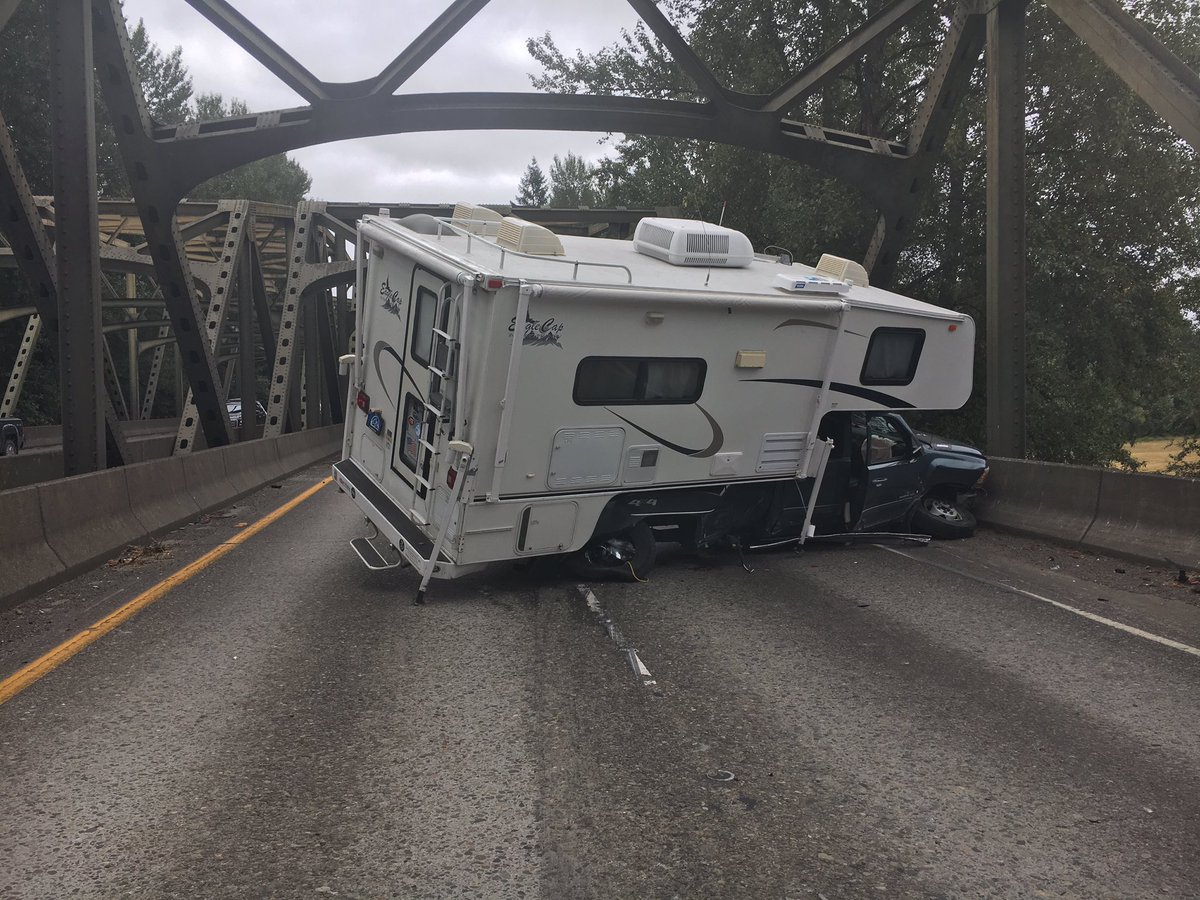 wspd5pio's tweet photo. Lewis County- I/5 SB Cowlitz River Bridge fully blocked! Troopers on scene. No injuries. Traffic control being set in place. -JP https://t.co/fdOEX07zed