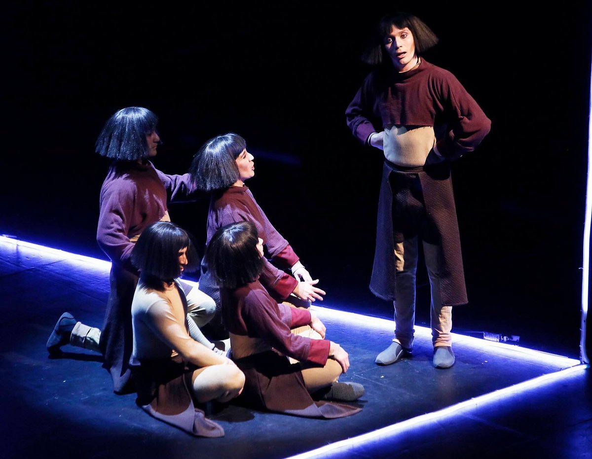 tmlascondes's tweet photo. Algunas imágenes de "Youtube: una historia de la humanidad" obra finalista del  7º Festival Teatro Joven de Las Condes. @Grupo11CII https://t.co/g6A9LP51ag