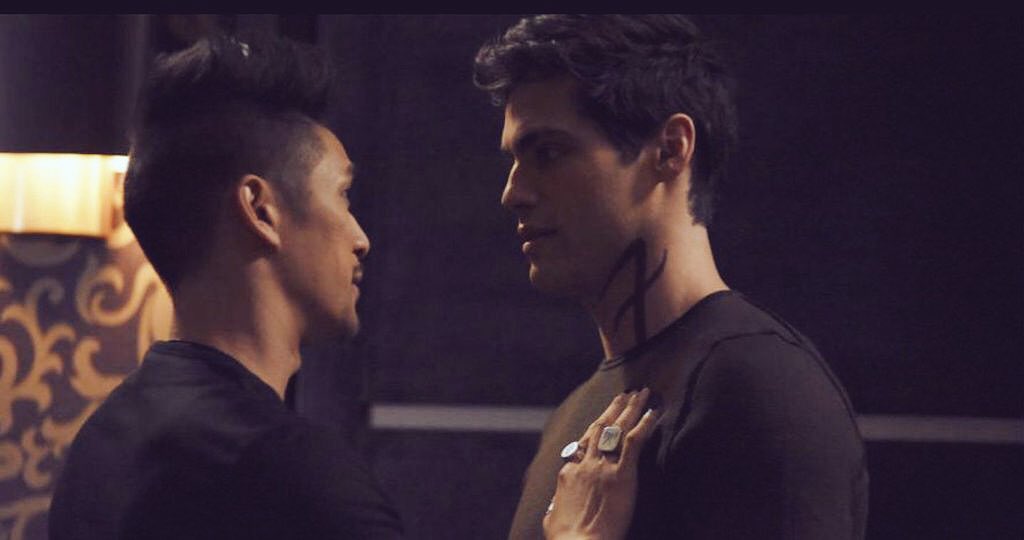 hhaamdii's tweet photo. I don't think that people get really how much Magnus means to Alec, like he is literally his first EVERYTHING ❤️ https://t.co/z10Qv3fF1p