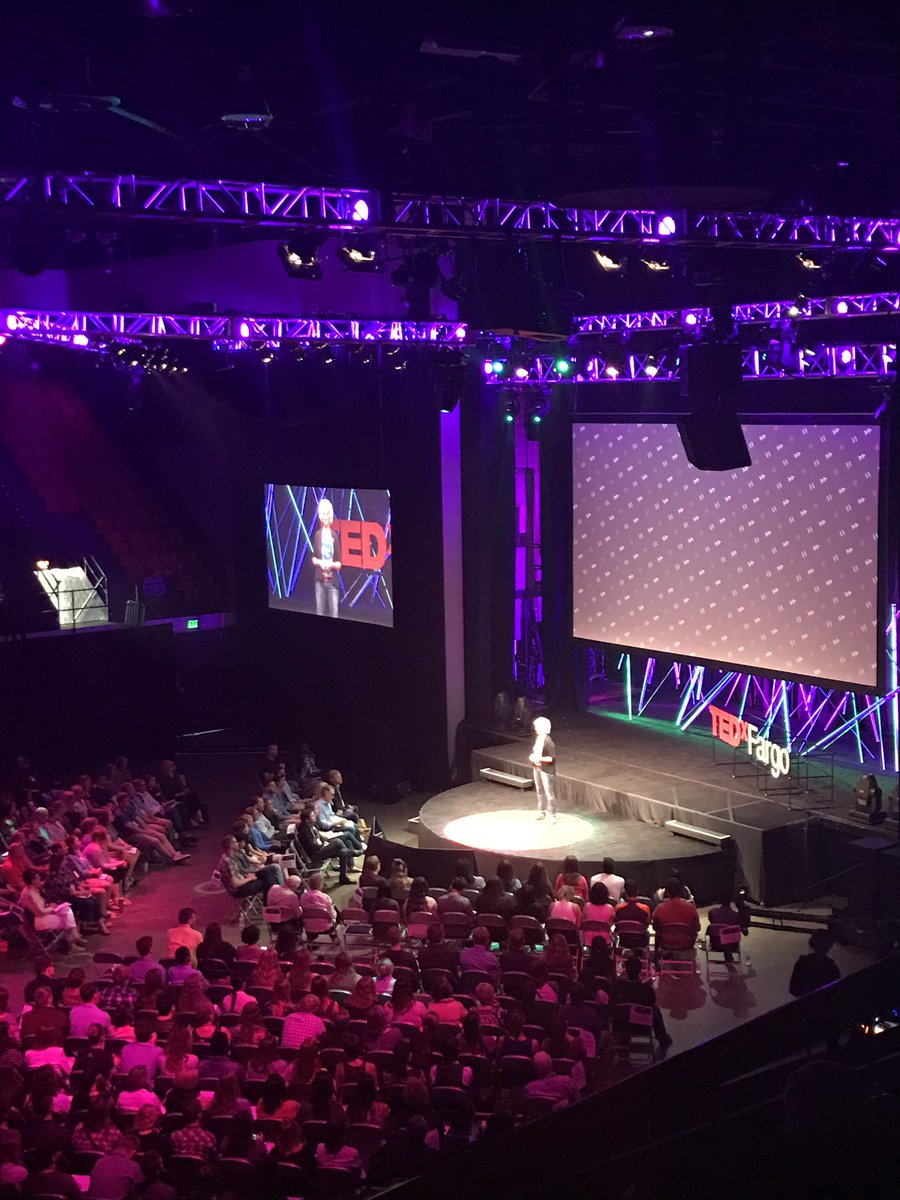 KT_McCormick's tweet photo. "The middle is the new edge" Proud to come from the middle #TEDxFargo #MidwestIsBest https://t.co/sIYvtABUnA