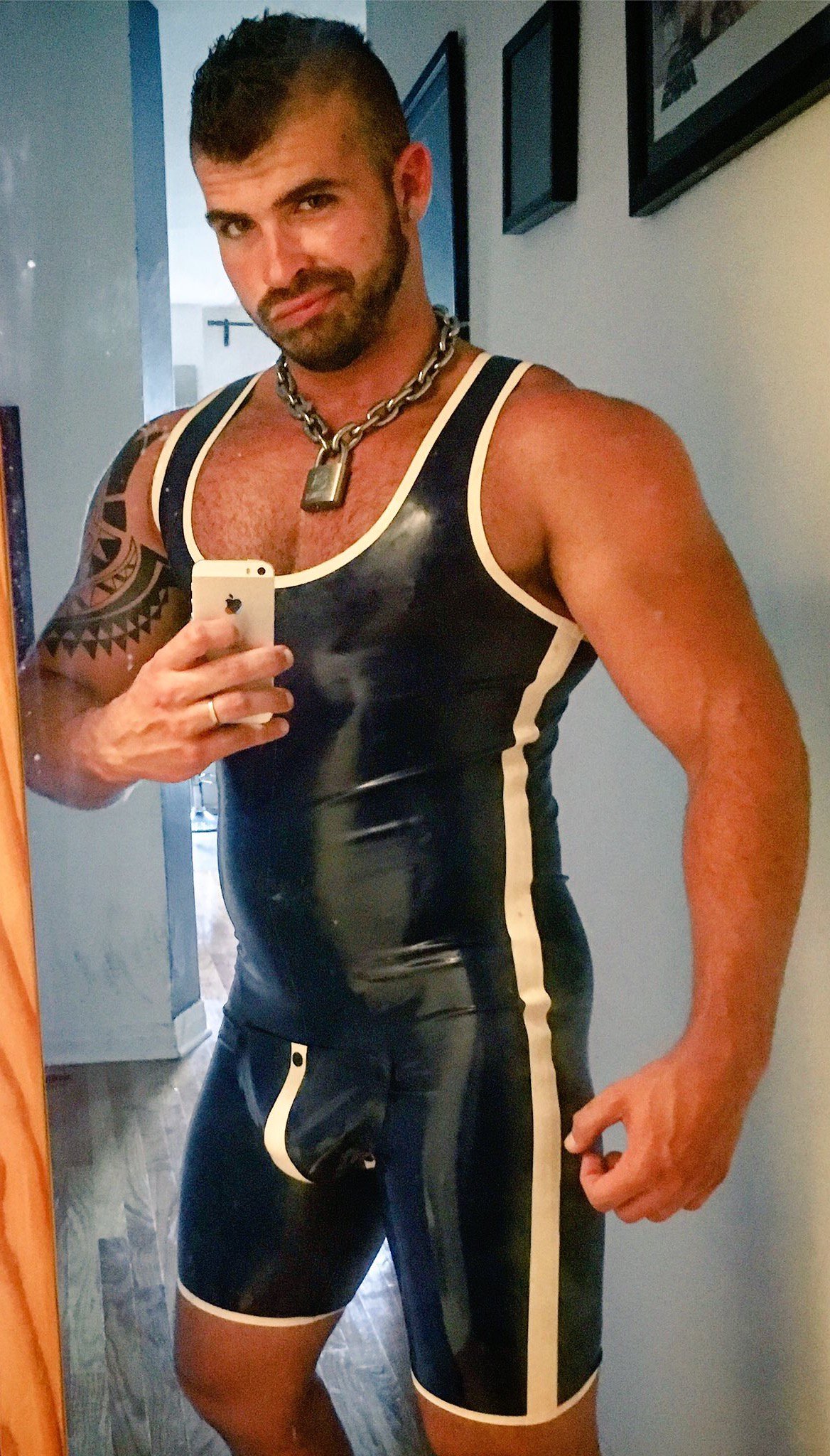 DFwAmhkW0AAcGqj.jpg:large