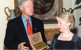 KelemenCari's tweet photo. #BetterNamesForHillarysBook
Close, But No Cigar https://t.co/Hk1i57NLCD
