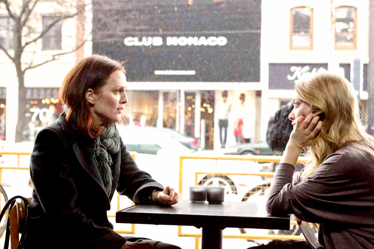 Chloe (2009) Julianne Moore and Amanda Seyfried, image size:1200x800