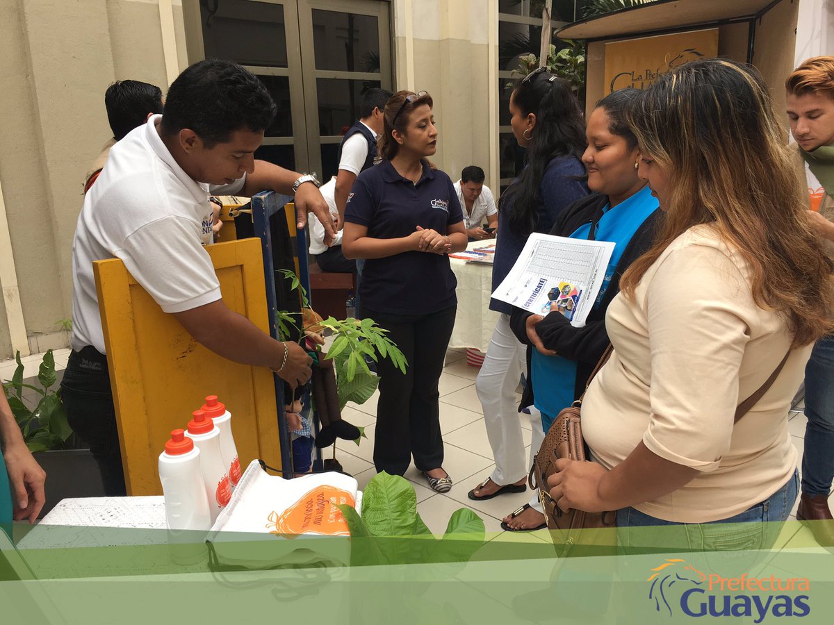 ambienteguayas's tweet photo. Dando a conocer los beneficios y funciones de los árboles nativos que produce nuestro Vivero Forestal en Casa Abierta de @PrefecturGuayas https://t.co/0ZSYUk0XNK