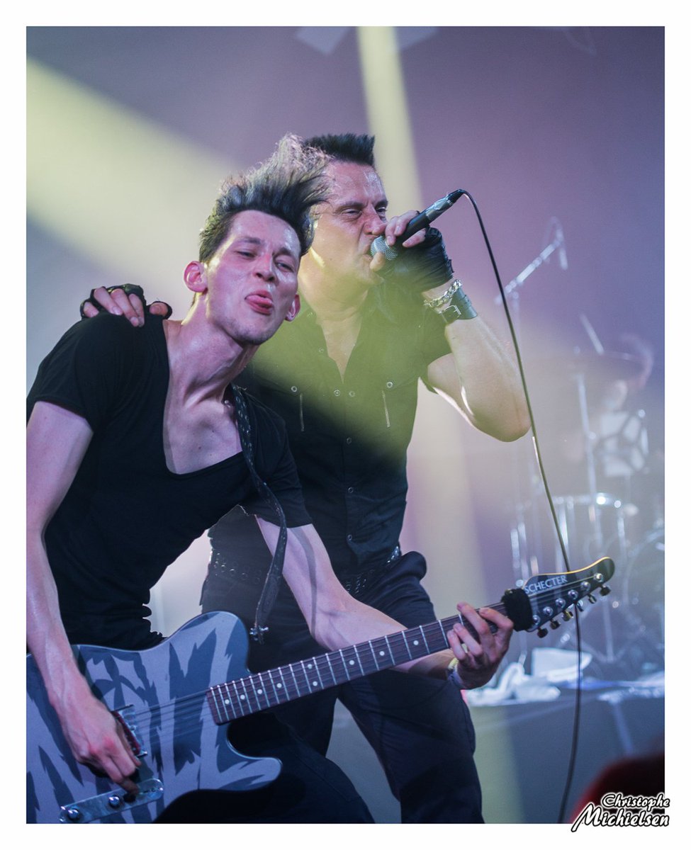 Michielsen_c's tweet photo. #Amphi #Amphi17 #DieKrupps #gothic #industrial #electro #live #livephotography #gigview #koln #Photo #music #concertphotography #gig #goth https://t.co/Q44Ic3EZzD