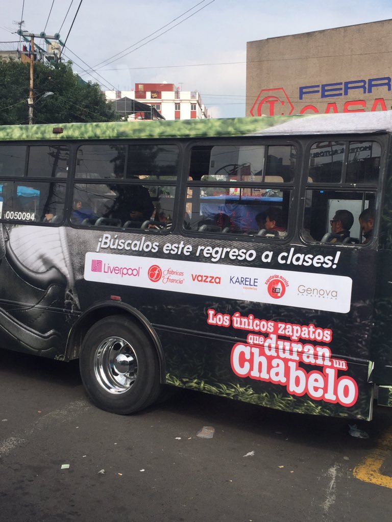 lugout's tweet photo. Zapatos Chabelo dándonos cátedra de cómo capitalizar tus assets. #DuranUnChabelo https://t.co/cT5JfiJnJG