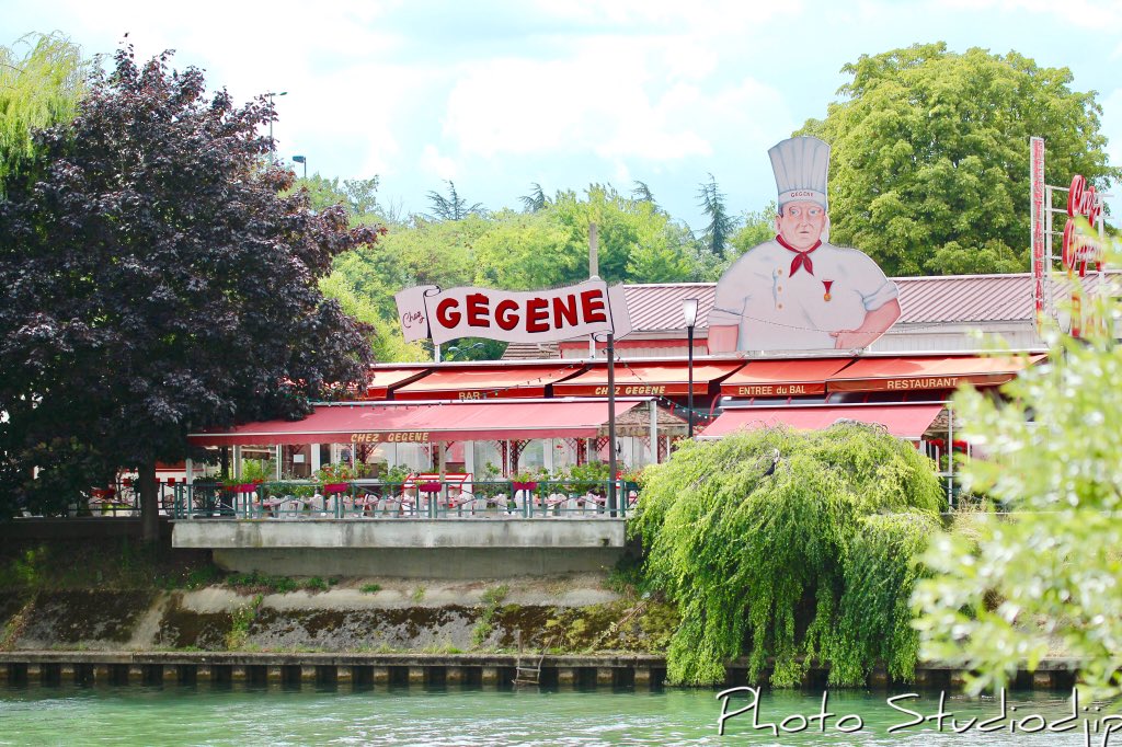 Studiodjip11's tweet photo. @tarteageule @actu_Joinville 🎶🎶À Joinville-le-pont, ponpon, un jour nous irons, ronron, chez🎶🎶
#mesbordsdemarne
#joinvillelepont
#tourisme94
#valdemarne
#chezgegene https://t.co/G3EcHgHCXp