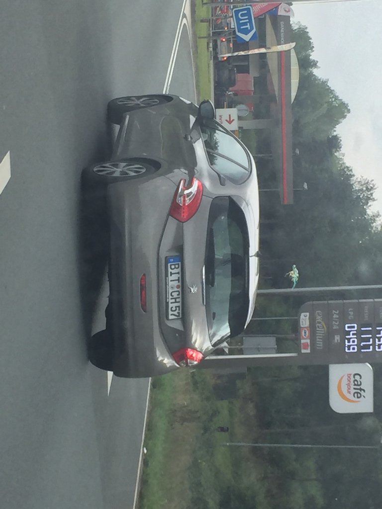 Sjoerdvreenen's tweet photo. ‘T is dat ze het zelf zegt! #bitch https://t.co/8ljPJRotyL