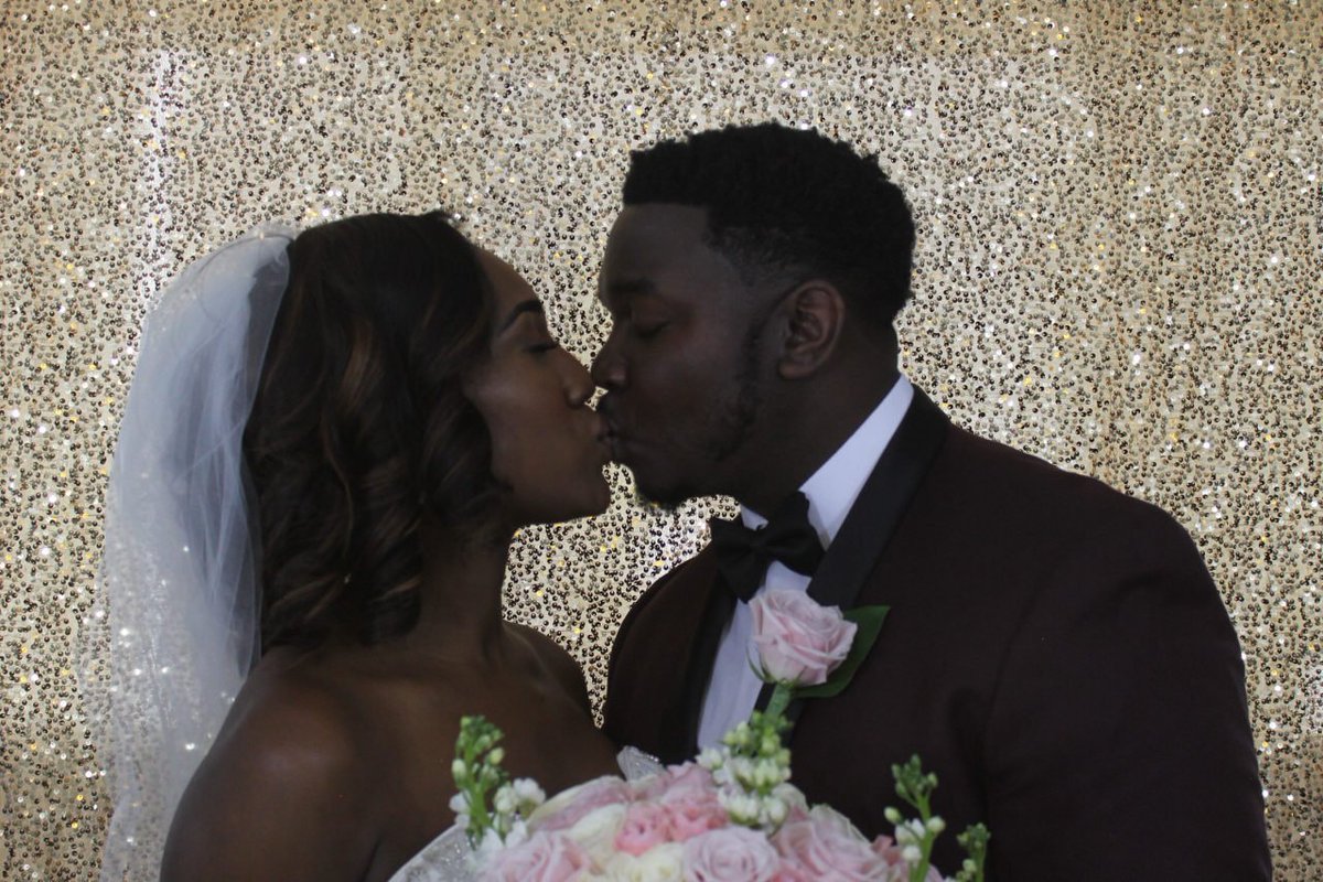 ExqSoundsEnt's tweet photo. Love caught in the Photobooth! The Nebolisa's photobooth session says it all!
#photobooth #love #exquisitesoundsent #wedding #fun https://t.co/Wzeqq4Mw8r