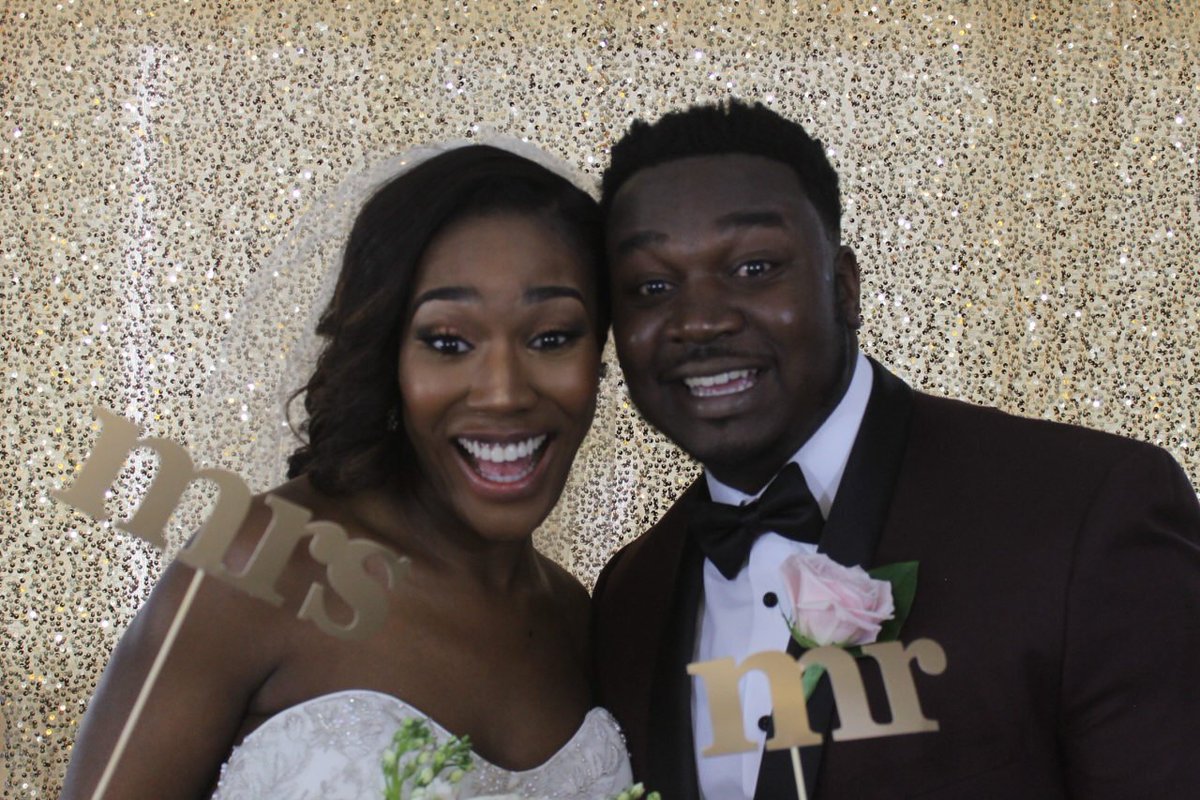 ExqSoundsEnt's tweet photo. Love caught in the Photobooth! The Nebolisa's photobooth session says it all!
#photobooth #love #exquisitesoundsent #wedding #fun https://t.co/Wzeqq4Mw8r
