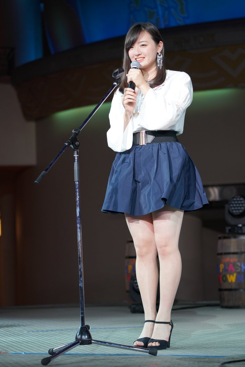 りっちゃん Ar Twitter 前から注目している鈴木瑛美子さんの みんな空の下 リリース記念ミニライブに行ってきました 唄はうまいし まじ 可愛いし 行った甲斐ありました ピアノの後のホッとした表情にやられました 一番は その歌声 素敵で癒されました