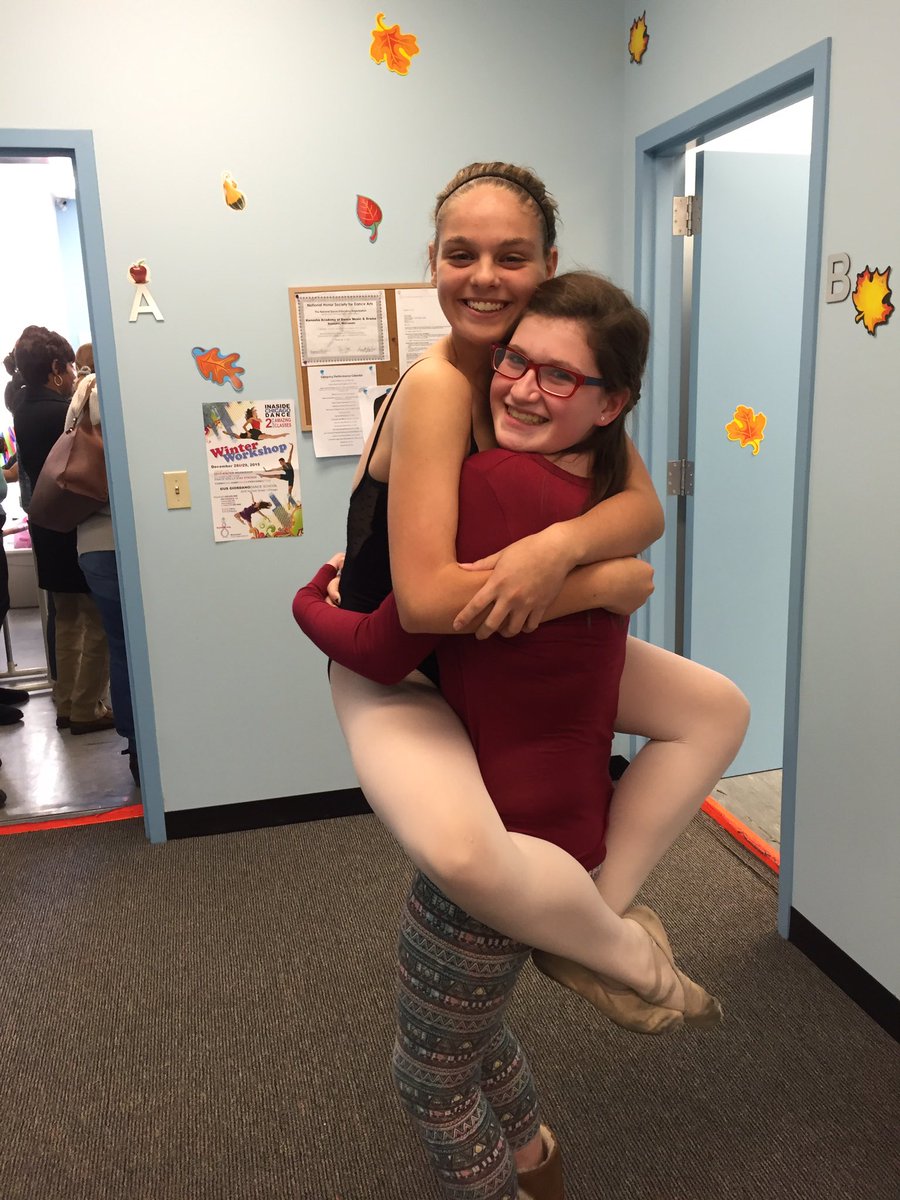 lapins_21's tweet photo. These pictures are old as all get out but HAPPY BIRTHDAY DUCKIE!! I love you with all my heart and hope you have a phenomenal day! Miss you! https://t.co/sExkcga5Ib