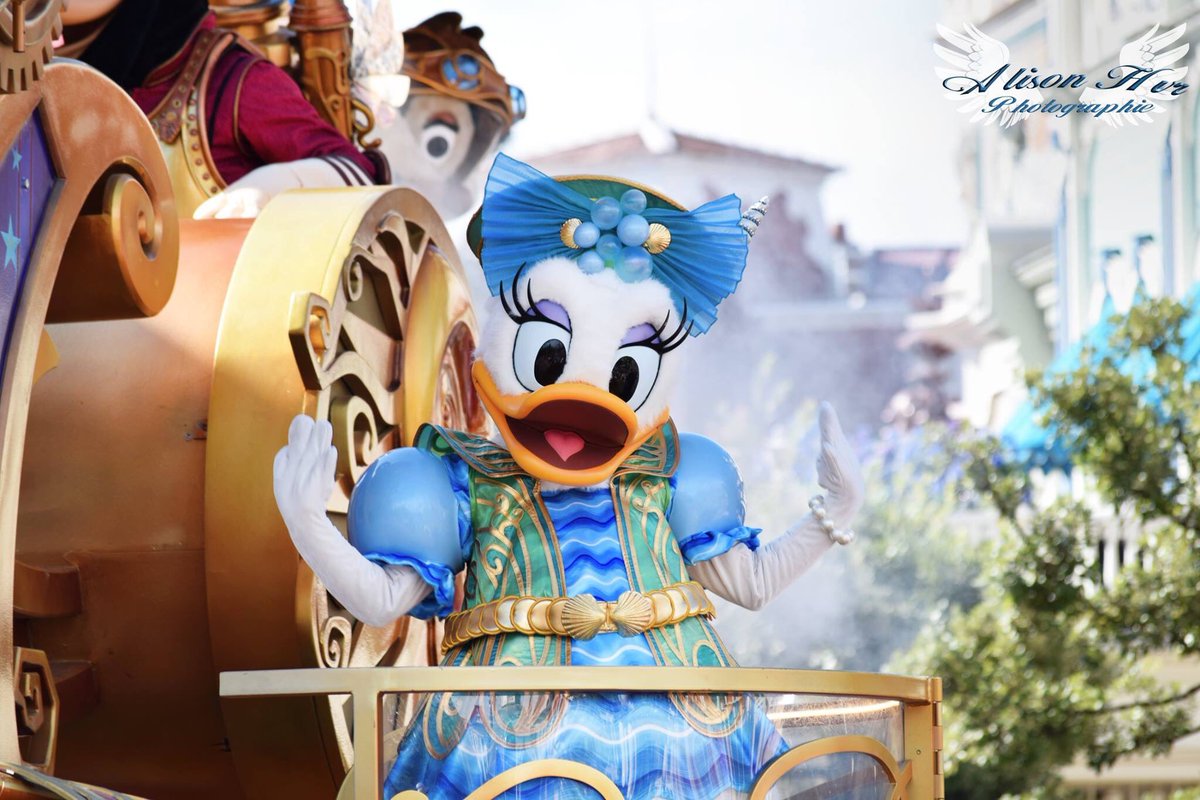 AHivre's tweet photo. Daisy est en plaine forme ! @DisneylandParis @Disneylandpbp @DisneylandPfans #disney #Disneyland https://t.co/ZhlV7wcgGI
