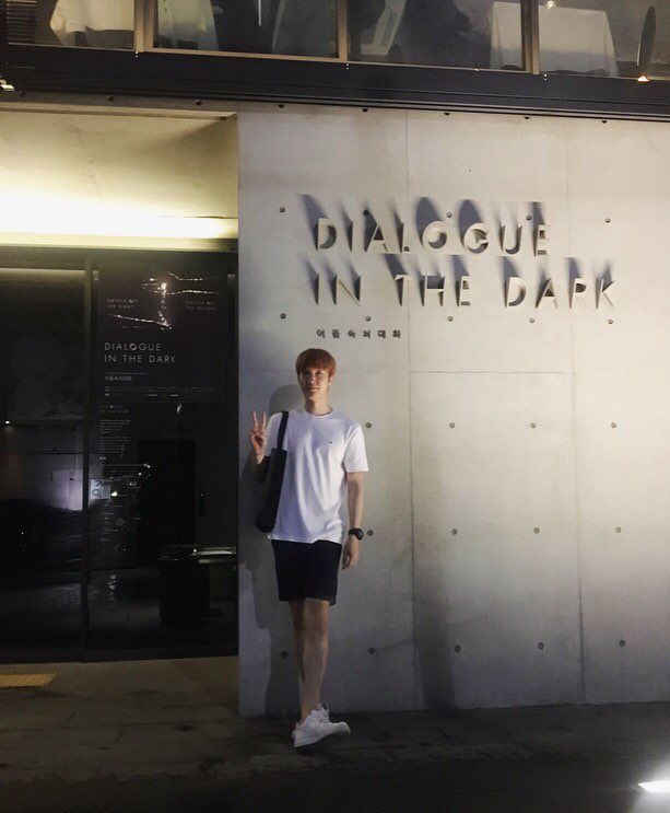 J2KC_'s tweet photo. #대니 오늘은 DIALOGUE IN THE DARK 라는 곳을 갔다 왔어요!!😁 이곳에서 놀라운 경험을 했어요!!그리고 많은 감동을 받았어요😳팬 여러분은 뭐하고 보냈어요? #デニが #しりたい #なにを #しましたか？ https://t.co/gWqFhxwIjx