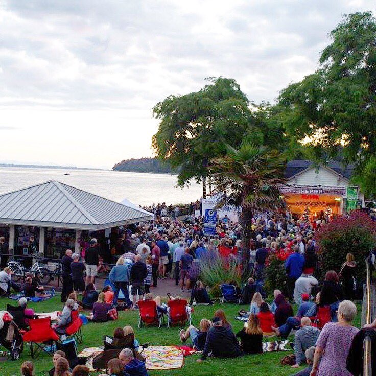 TONIGHT! <a href="/TDConcerts_WR/">TD Concerts</a> returns w/ Led Zepagain at 8pm &amp; local band The Escapes at 7 playing on #whiterockbeach!
#livemusic #vancouver